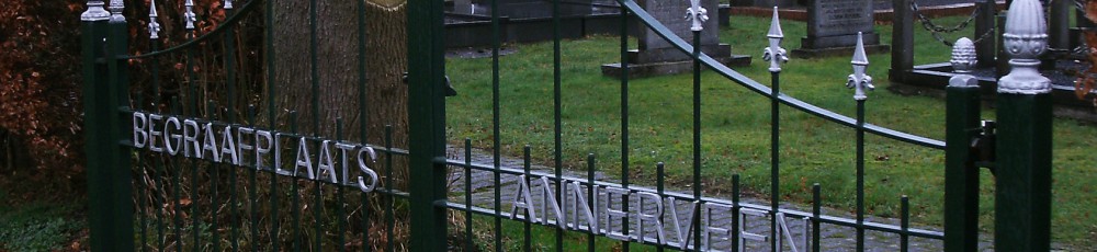 Sierhek begraafplaats Annerveen